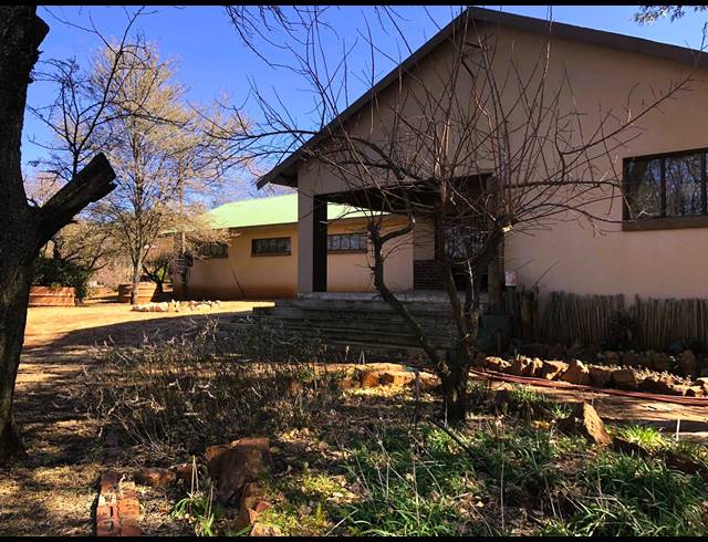 4 BEDROOM HOUSE FOR SALE IN HOUTKOP AH